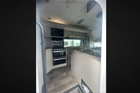 27R 2022 Thor Motor Coach Chateau