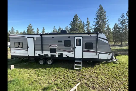 Larry's Colman Rv Kyra 300tq Toy Hauler
