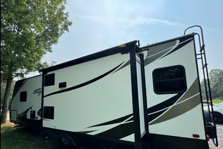 Jen and Dave's Grand Design Imagine Travel Trailer