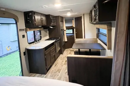 Ringland Springdale 24ft Bunkhouse Trailer