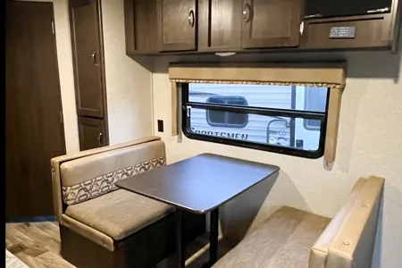 Ringland Springdale 24ft Bunkhouse Trailer