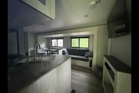 Givi's Grand River 320DNS Travel Trailer