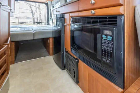 Meet Snoopy – Your Adventure-Ready Roadtrek Sprinter Van!