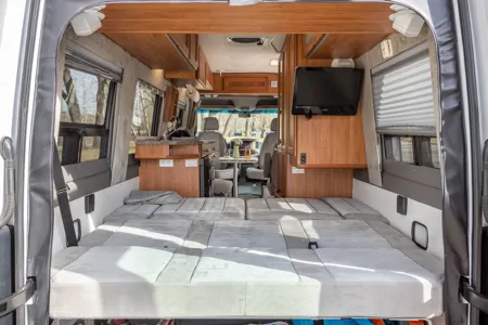 Meet Snoopy – Your Adventure-Ready Roadtrek Sprinter Van!