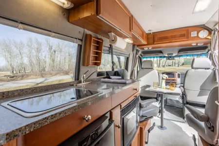 Meet Snoopy – Your Adventure-Ready Roadtrek Sprinter Van!
