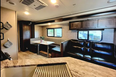 American Dream RV Near Canyon Lake