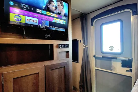 American Dream RV Near Canyon Lake