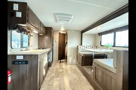 Light weight family friendly Coachmen Apex Nano 193bhs Travel Trailer