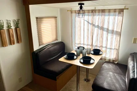 NEWLY RENOVATED 30 FT HOME AWAY FROM HOME**DELIVERY ONLY**