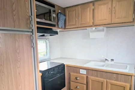 Sean's Vanguard Legend Travel Trailer