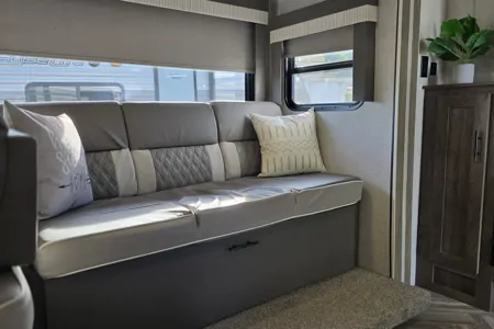 2022 Forest River Salem Cruise Lite Travel Trailer sleeps 10
