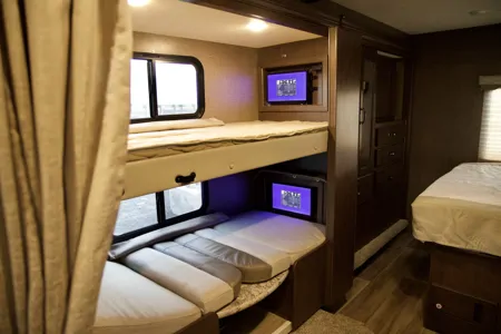 Andrey's Thor Motor Coach Freedom Elite Class C