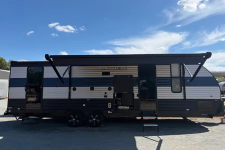 Luxury  Greywolf 26DBH Travel Trailer with fireplace
