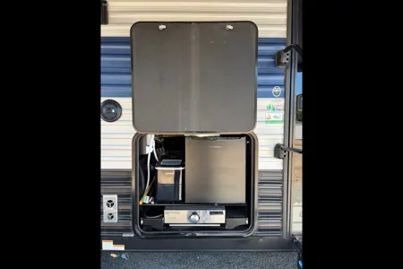 Luxury  Greywolf 26DBH Travel Trailer with fireplace