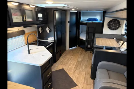 Luxury  Greywolf 26DBH Travel Trailer with fireplace