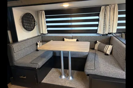 Luxury  Greywolf 26DBH Travel Trailer with fireplace