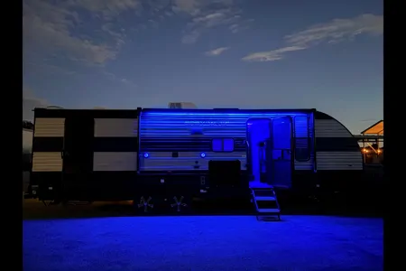 Luxury  Greywolf 26DBH Travel Trailer with fireplace