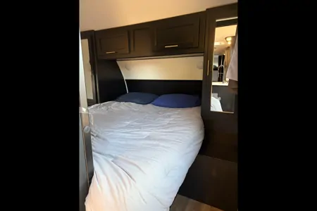 Luxury  Greywolf 26DBH Travel Trailer with fireplace