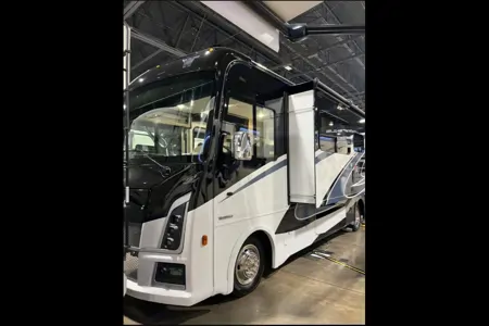 'Valerie' 2023 Winnebago Vista ACO2044