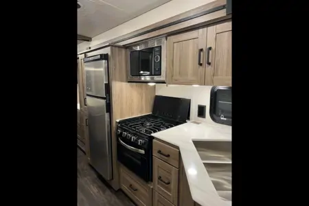 'Valerie' 2023 Winnebago Vista ACO2044