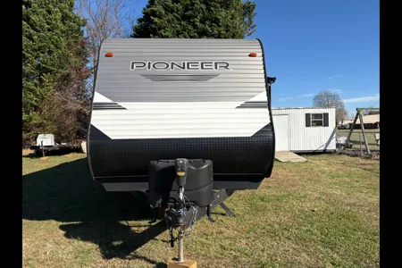 Ricky's Heartland  Pioneer   Travel Trailer