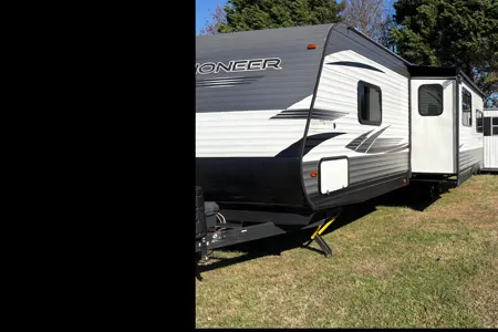 Ricky's Heartland  Pioneer   Travel Trailer