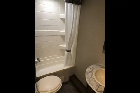 The Ultimate Family Basecamp! Pristine 28' Keystone Bullet, Spacious and with Stress-Free Delivery