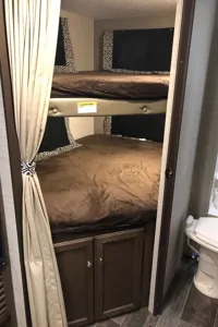 Ultimate Family Basecamp — Pristine 28' Keystone Bullet | Sleeps 8 | Pickup Only
