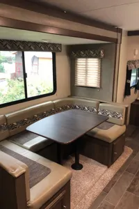 Ultimate Family Basecamp — Pristine 28' Keystone Bullet | Sleeps 8 | Pickup Only
