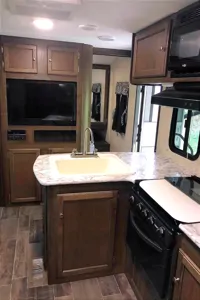 Ultimate Family Basecamp — Pristine 28' Keystone Bullet | Sleeps 8 | Pickup Only