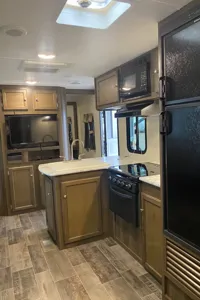 Ultimate Family Basecamp — Pristine 28' Keystone Bullet | Sleeps 8 | Pickup Only