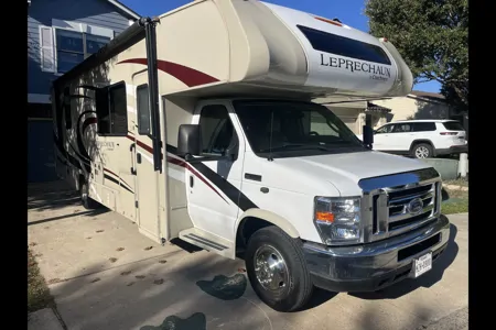 Constable Paul Leal's Coachmen 311 FS Class C