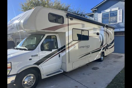 Constable Paul Leal's Coachmen 311 FS Class C