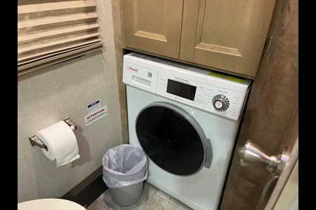 Constable Paul Leal's Coachmen 311 FS Class C