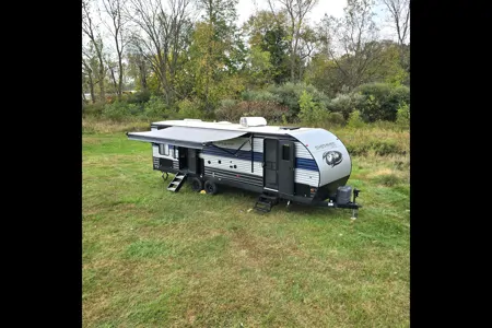 Fireside RV's 2021 Forest River Gray Wolf Cherokee Limited 264DBH Bunkhouse - LMI1154