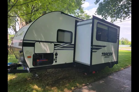 Eric 's Prime Time Tracer Breeze Travel Trailer