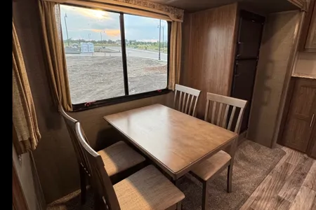Spacious 2019 Keystone Hideout 315RTDS Fifth Wheel – Your Home Away From Home!