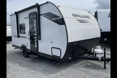 Amelia's Heartland Mallard M17BHL Travel Trailer