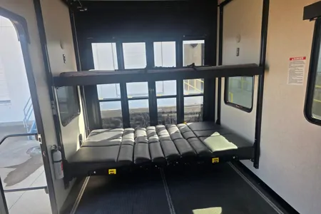 John's Alliance RV 41v15 Toy Hauler