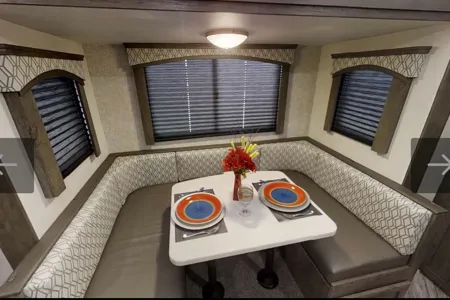 Elena's 2022 Forest River Evo Travel Trailer