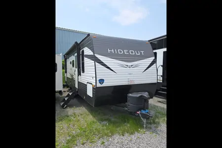 Hinda 28 FT Keystone Hideout Travel Trailer