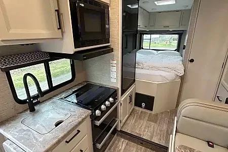 New 2024 Thor Chateau Class C 24 ft. - FREE PRIVATE SHUTTLE - Mathilda