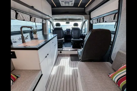 Off Grid Comfy Campervan