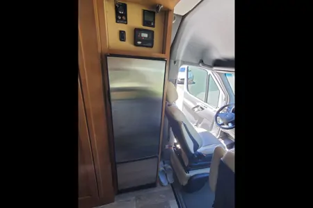 Coachmen Galleria Campervan