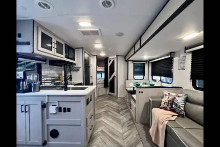 Spruce Moose Glamping — ***BRAND NEW*** 2024 Heartland Mallard M26 (32 ft)