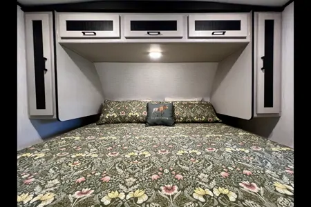 Spruce Moose Glamping — ***BRAND NEW*** 2024 Heartland Mallard M26 (32 ft)