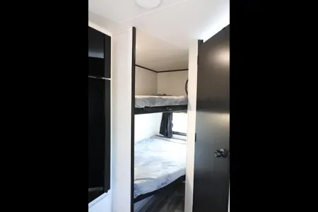 Bigfoot outdoor Rentals, Jayco Jay Flight 197 Travel Trailer