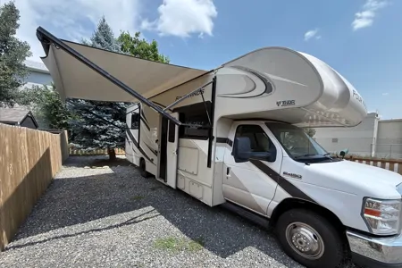 The Roamer | Starlink, Solar, Luxury Bed - all you need without the fluff!