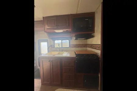 Family friendly Thor Motor Coach Freedom MH Class C