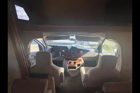 Family friendly Thor Motor Coach Freedom MH Class C